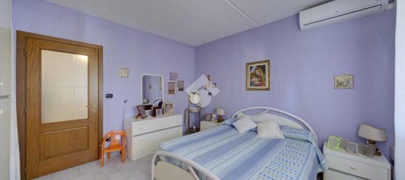 4 bedrooms Apartment in Turin, Italy No. 339593 12