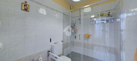 4 bedrooms Apartment in Turin, Italy No. 339593 19