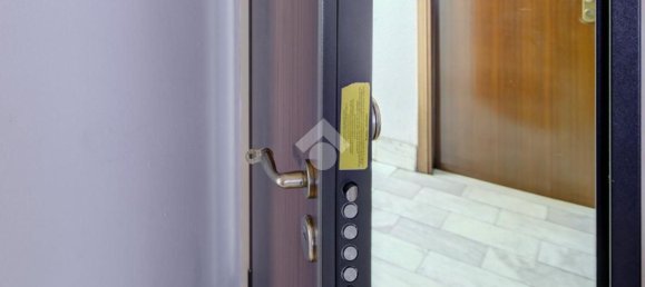 4 bedrooms Apartment in Turin, Italy No. 339593 21