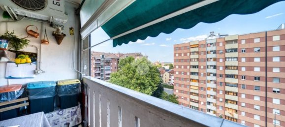 4 bedrooms Apartment in Turin, Italy No. 339593 3