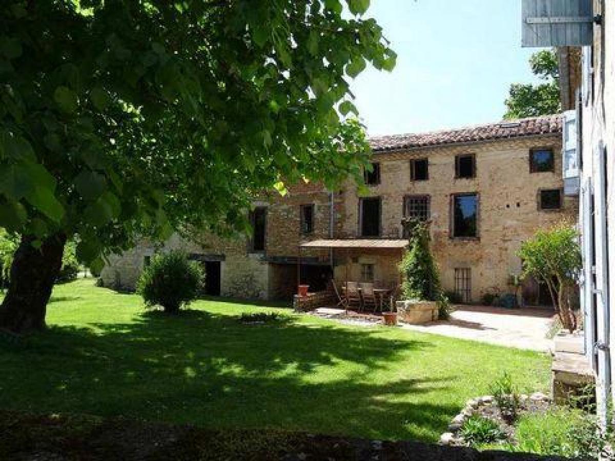 5 bedrooms House in Lavaur, France No. 32740