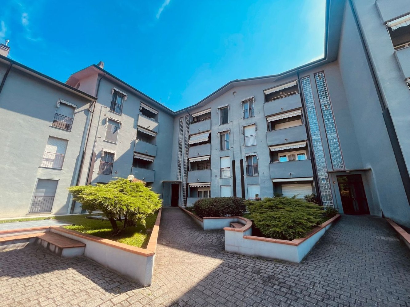 3-Zimmer Wohnung in Limbiate, Italy, Nr. 290051