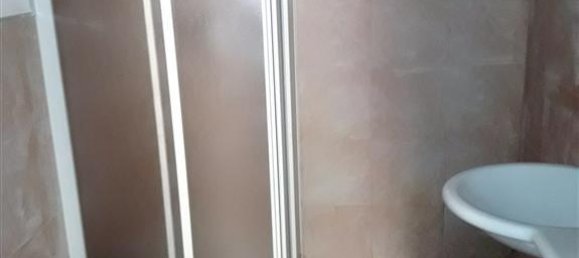 3 rooms Apartment in San Giovanni Valdarno, Italy No. 233632 8