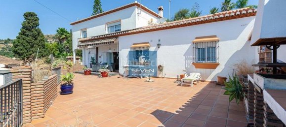 4 bedrooms House in Almunecar, Spain No. 184327 2