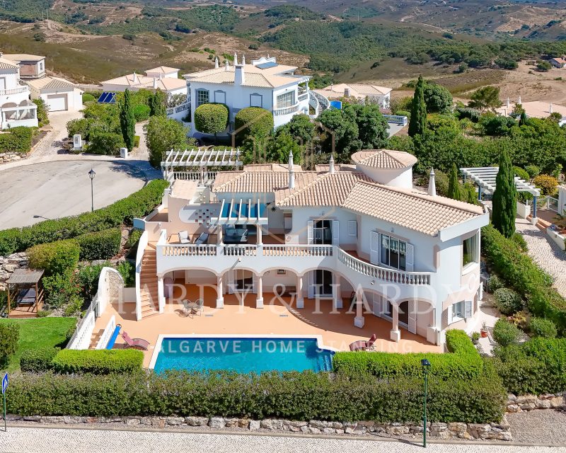 3 bedrooms Villa in Budens, Portugal No. 259269