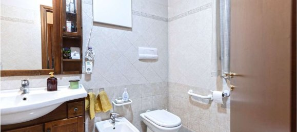 6 rooms House in Porto Mantovano, Italy No. 4040 9