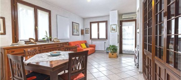 6 rooms House in Porto Mantovano, Italy No. 4040 3