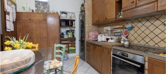 6 rooms House in Porto Mantovano, Italy No. 4040 5