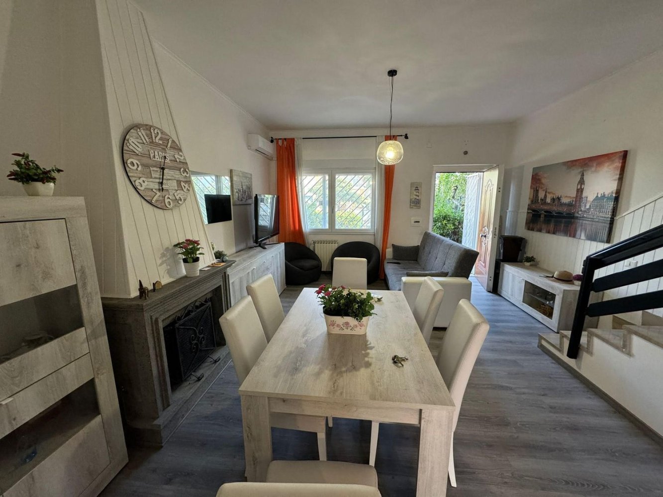 Casa de 3 dormitorios en Pomezia, Italy No. 320926