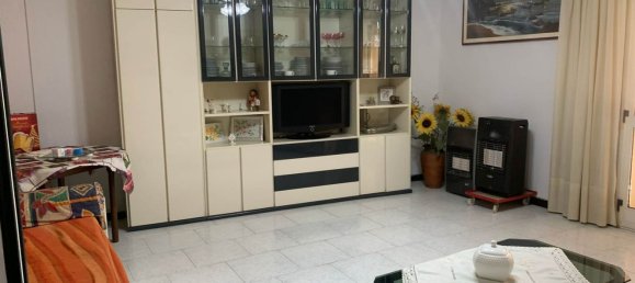 9 rooms House in Casagiove, Italy No. 7567 13