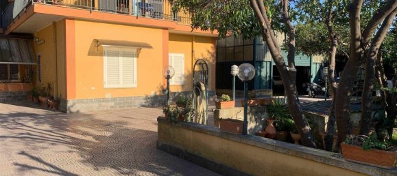 9 rooms House in Casagiove, Italy No. 7567 4