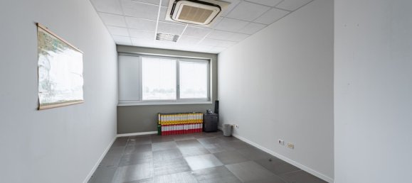 423m² Office in Trezzano sul Naviglio, Italy No. 13202 10