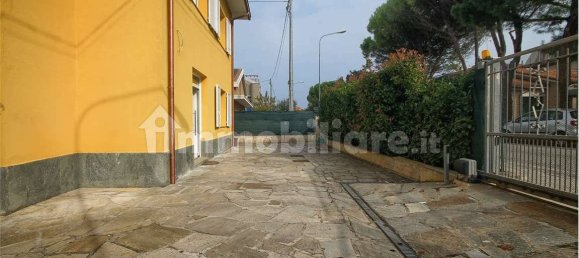 Casa de 4 dormitorios en Montemarciano, Italy No. 258233 16