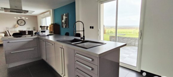 4 bedrooms House in Cormicy, France No. 49081 7