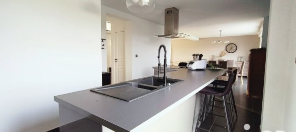 4 bedrooms House in Cormicy, France No. 49081 5