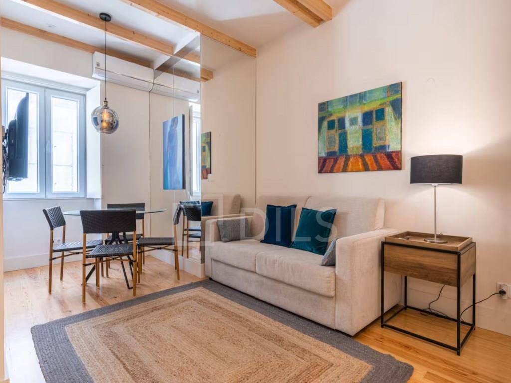 3 bedrooms Apartment in Lisbon, Portugal No. 314315