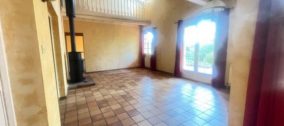 3 bedrooms House in Saint-Cyr-sur-le-Rhone, France No. 195761 4