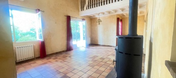 3 bedrooms House in Saint-Cyr-sur-le-Rhone, France No. 195761 3