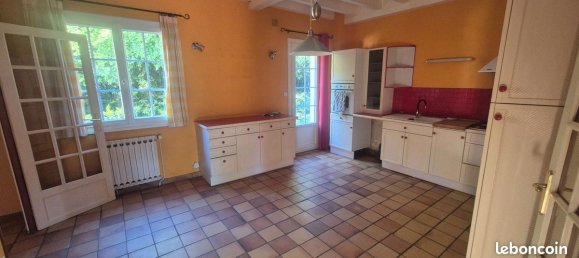 3 bedrooms House in Saint-Cyr-sur-le-Rhone, France No. 195761 5