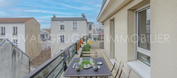 Apartamento de 3 dormitorios en La Garenne-Colombes, France No. 132782 2