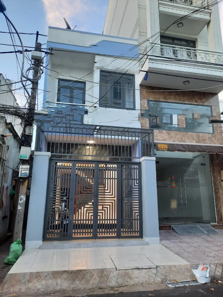 Таунхаус 84м² в Район 7, Вьетнам № 7636