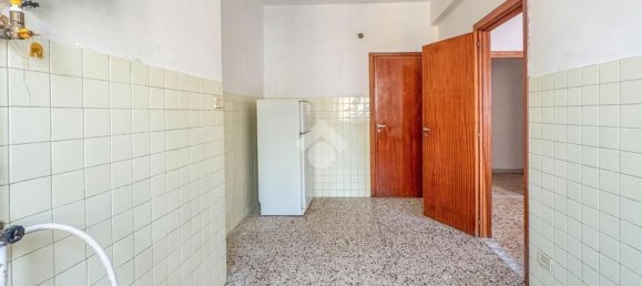 Квартира с 3 комнатами в Кьети, Италия № 269702 4