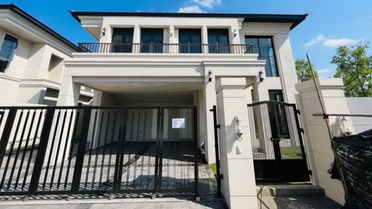 4 bedrooms Villa in Pattaya, Thailand No. 5828