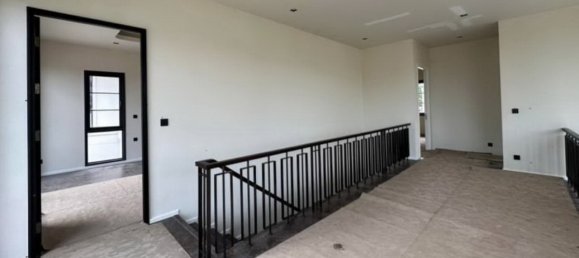 4 bedrooms Villa in Pattaya, Thailand No. 5828 9