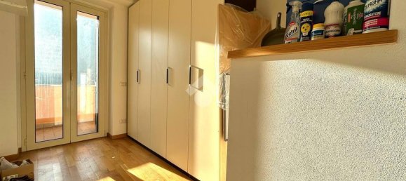 3 rooms Apartment in Sovere, Italy No. 6004 7