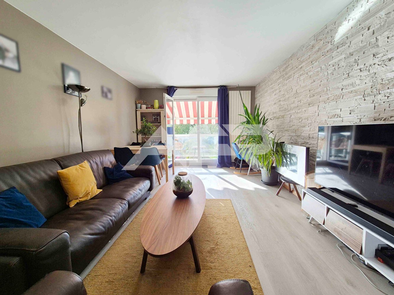 Dúplex de 2 dormitorios en Chatou, France No. 134225