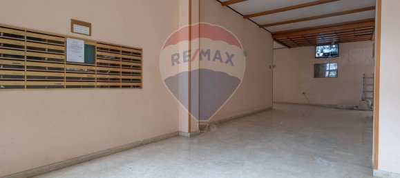 2 bedrooms Apartment in Palermo, Italy No. 83414 3