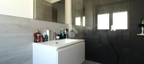 3 bedrooms Apartment in Vicenza, Italy No. 340989 10