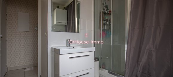 2 chambres Appartement à Limay, France No. 147403 10