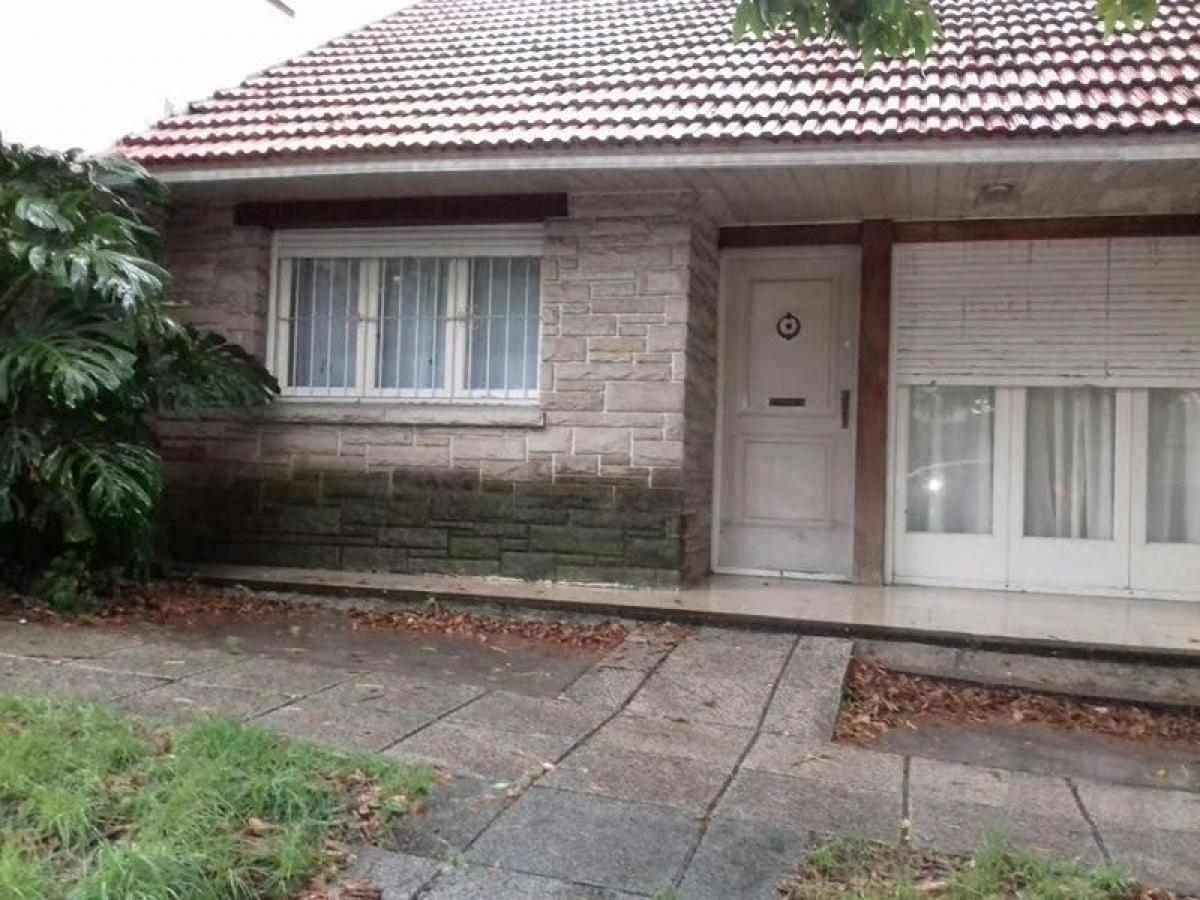 2 bedrooms House in Mar del Plata, Argentina No. 86219