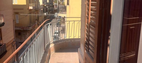 Квартира с 4 комнатами в Багерия, Италия № 257738 9