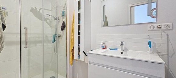 2 bedrooms Apartment in Macon, France No. 355190 11