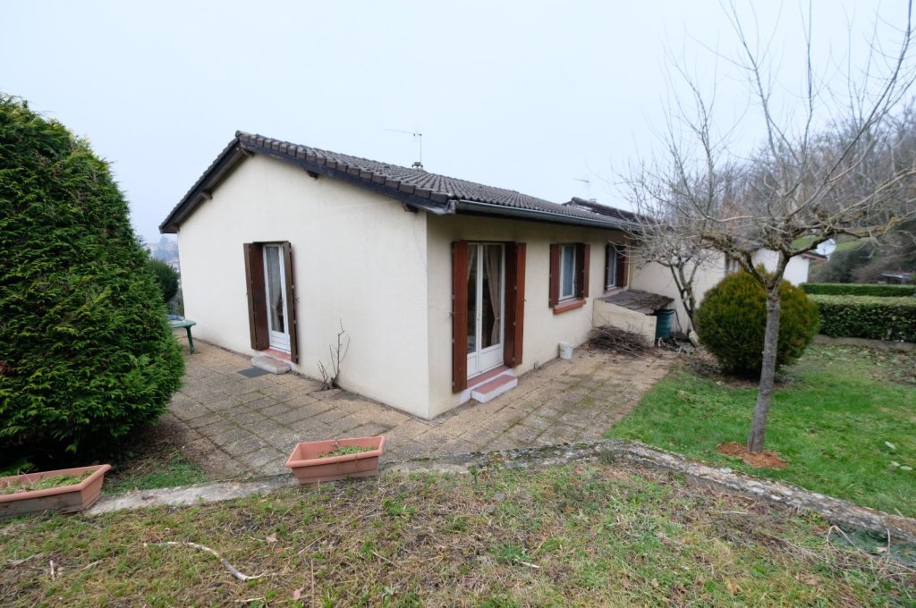 Casa de 2 dormitorios en Saint-Etienne, France No. 272866