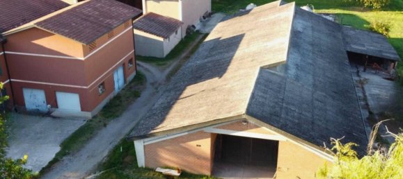 Lagerhaus in Campegine, Italy 1633m², Nr. 259943 11