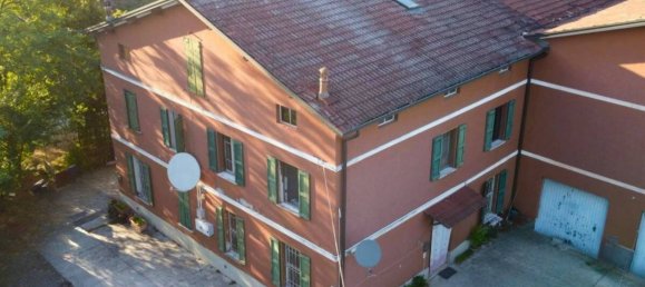 Lagerhaus in Campegine, Italy 1633m², Nr. 259943 10