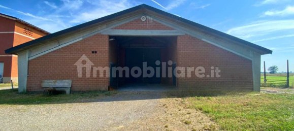 Lagerhaus in Campegine, Italy 1633m², Nr. 259943 4