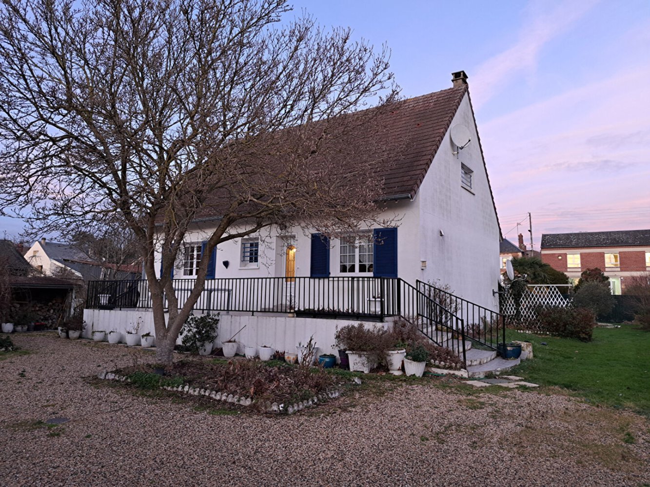 Casa de 4 dormitorios en Bornel, France No. 234543