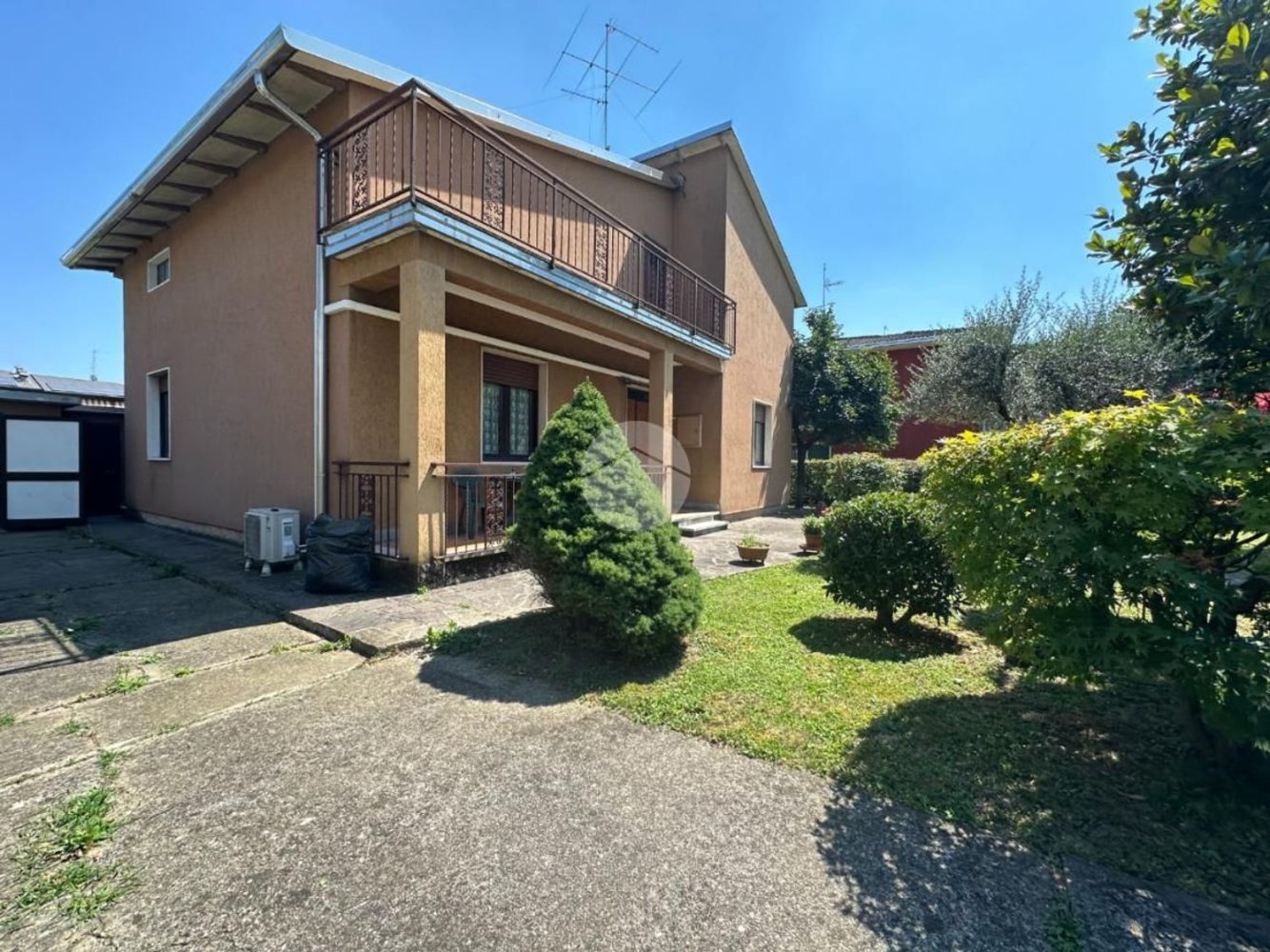 Villa de 3 habitaciónes en Flero, Italy No. 159922