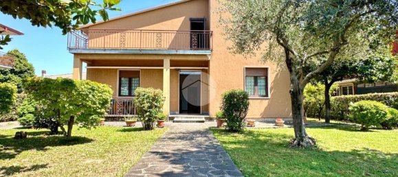 Villa de 3 habitaciónes en Flero, Italy No. 159922 2