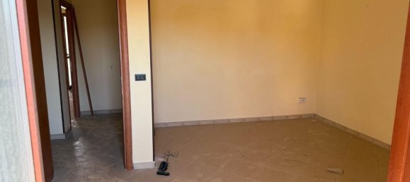 120m² Office in Orta di Atella, Italy No. 57775 6