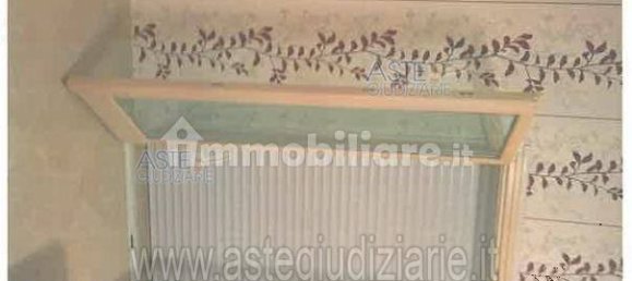 4-salle Appartement à Roseto degli Abruzzi, Italy No. 98293 8