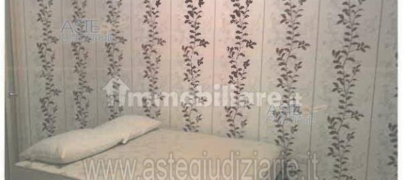 4-salle Appartement à Roseto degli Abruzzi, Italy No. 98293 9