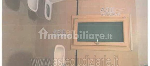 4-salle Appartement à Roseto degli Abruzzi, Italy No. 98293 10