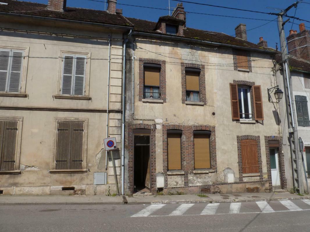 2 bedrooms House in Brienon-sur-Armancon, France No. 358411