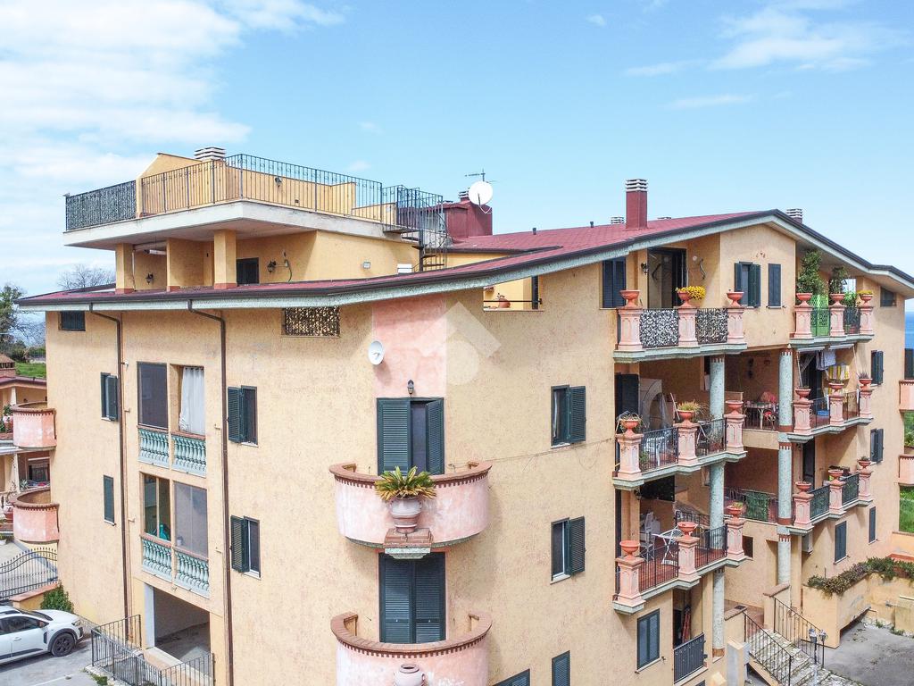 3 bedrooms Apartment in Ortona, Italy No. 39755