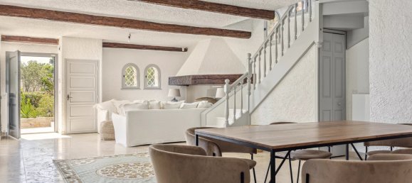 3 bedrooms Villa in Antibes, France No. 1948 3